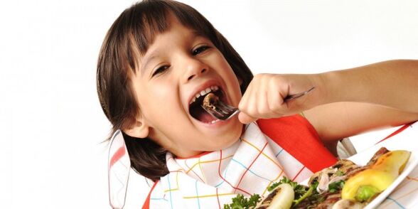vaikas valgo daržoves, laikydamasis dietos su pankreatitu